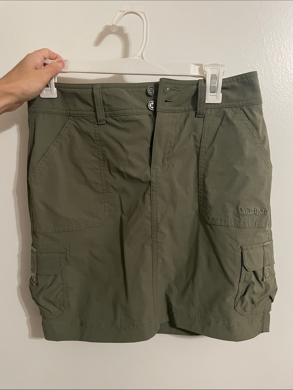 Marmot Woman’s Olive Green Skirt with built in short